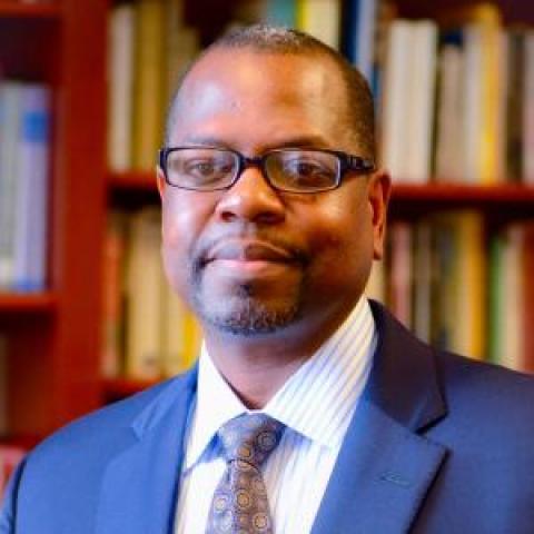 Profile headshot photo of Quinton L. Williams.