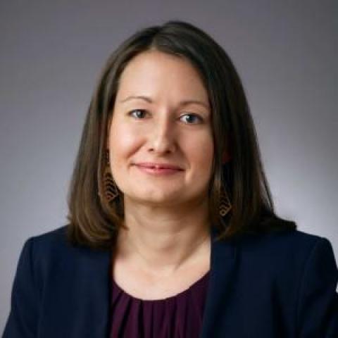 Profile headshot photo of Janelle Burke.