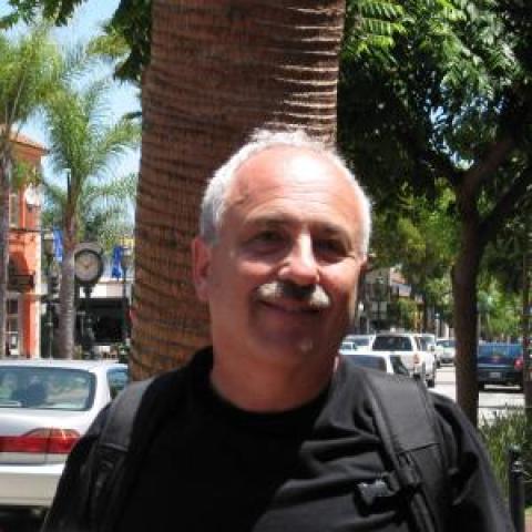 Profile headshot photo of Richard Seltzer.