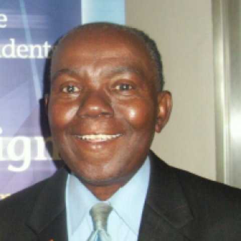 Profile headshot photo of Robert Efimba.
