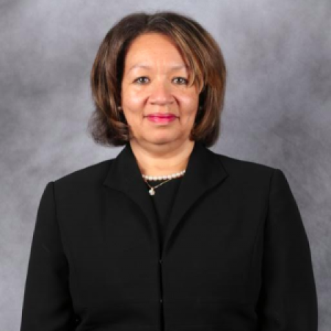 Profile headshot photo of Beverly Mims, Pharm.D..