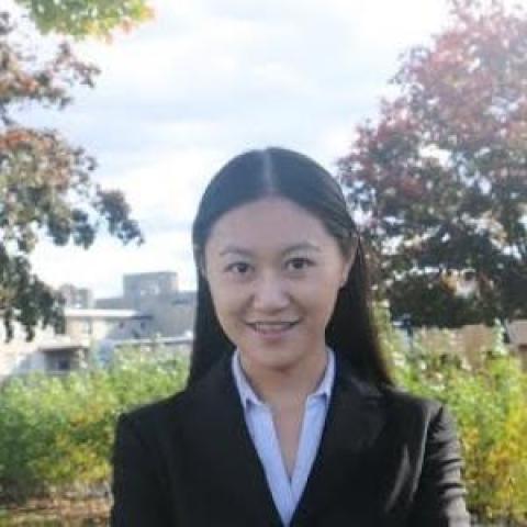 Profile headshot photo of Tingting Xiong.