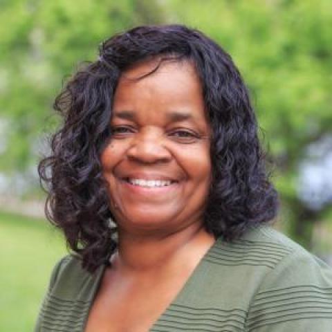 Profile headshot photo of Yvonne Prince.
