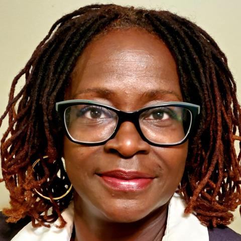 Profile headshot photo of Farah Pope, MBA IT Management.