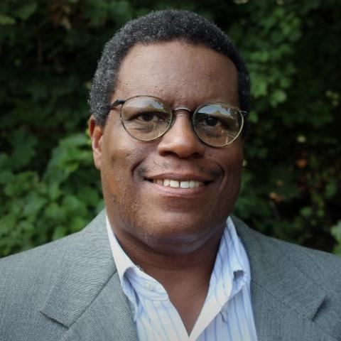 Profile headshot photo of Kelvin Childs.