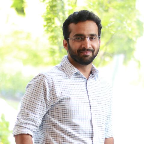 Profile headshot photo of Srikanth Nandigama.