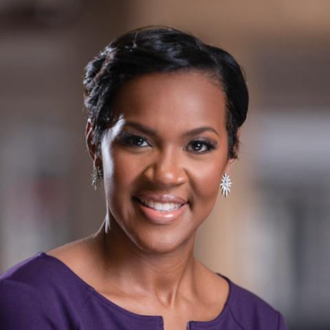 Profile headshot photo of Dan'Talisha Deans.