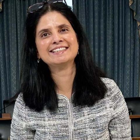 Profile headshot photo of Sudha Sharma.