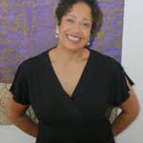 Profile headshot photo of Patricia Thomas.