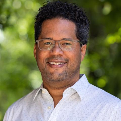 Profile headshot photo of Darren Bernal.