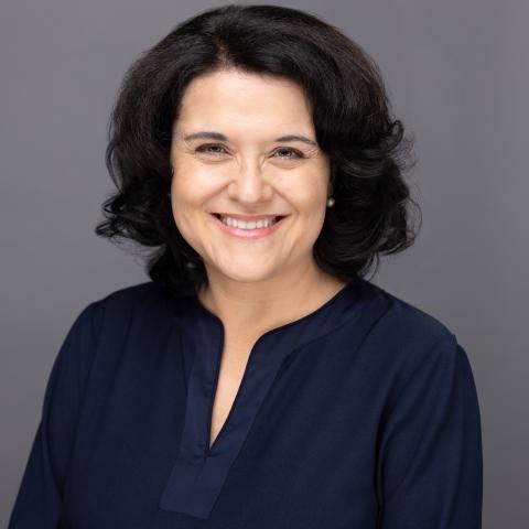 Profile headshot photo of Ana Lucia Araujo.