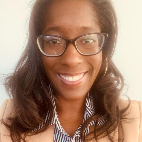 Profile headshot photo of Kathelon Toliver.