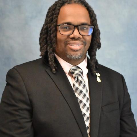 Profile headshot photo of Vashon Broadnax, Ed.D..