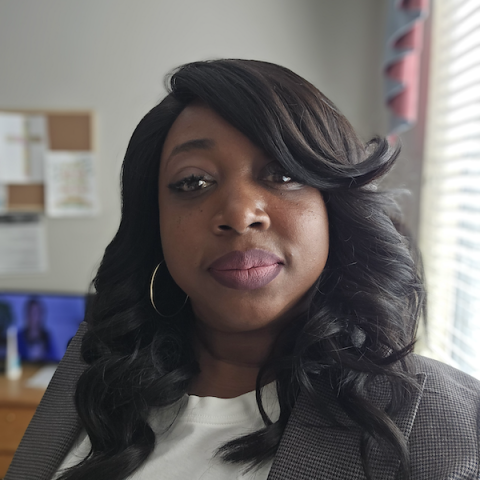 Profile headshot photo of Lola Adeboyeku.