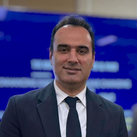 Profile headshot photo of Ehsan Yahyazadeh Rineh.