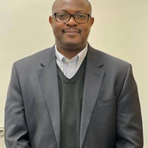 Headshot photo of Stephen Arhin