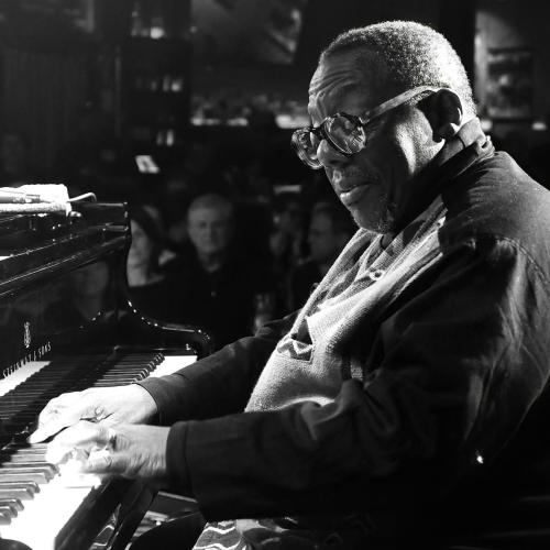 Cyrus Chestnut live in concert